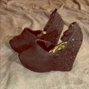 Gianni Bini glam wedges